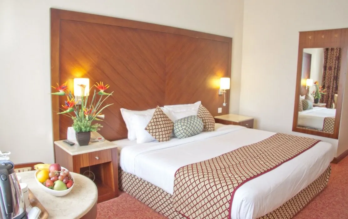 Regent Palace Hotel Dubai 4*,