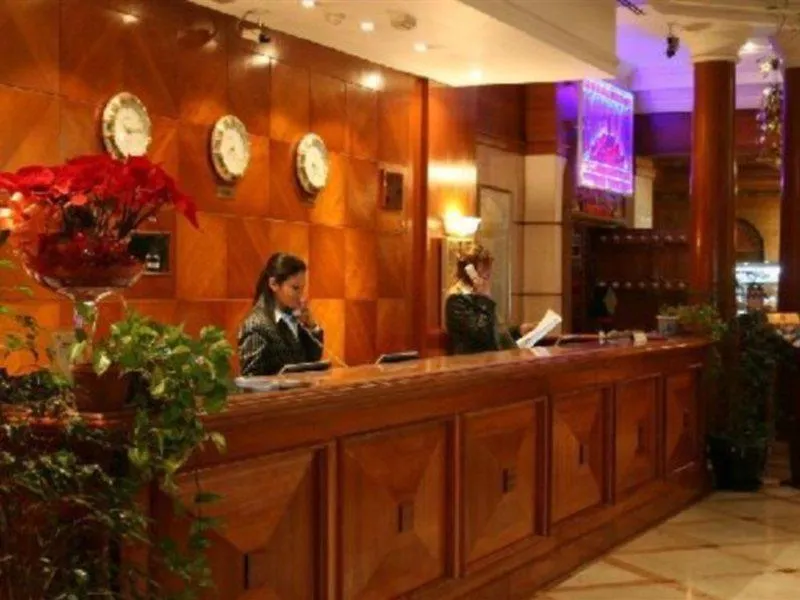 Regent Palace Hotel Dubaj 4*,  Zjednoczone Emiraty Arabskie
